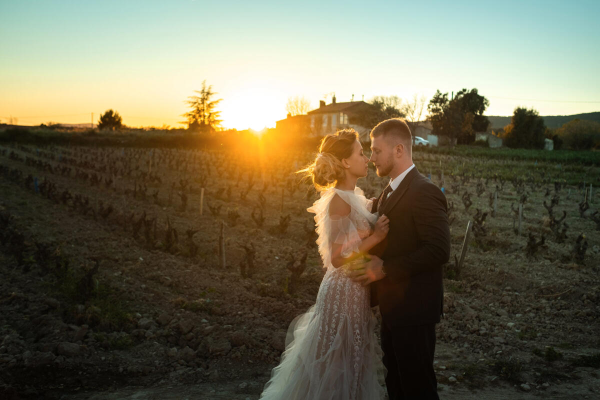 wedding-couple-at-sunset-in-france-wedding-in-prov-2025-03-24-14-53-48-utc